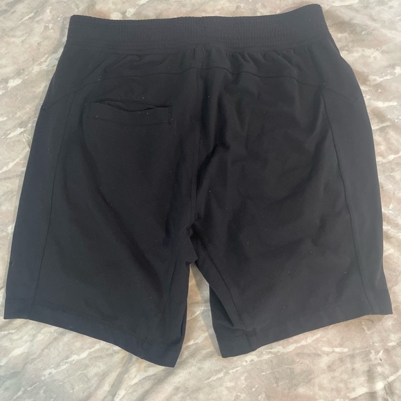 Lululemon Long Weekend Short 11 - Picture 3 of 4